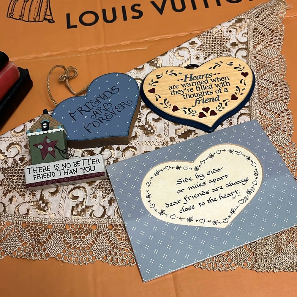 “Friends” Decor Bundle - Picture 3 of 9